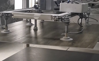 SPC flooring full-automatic-Extrusion line2.jpg