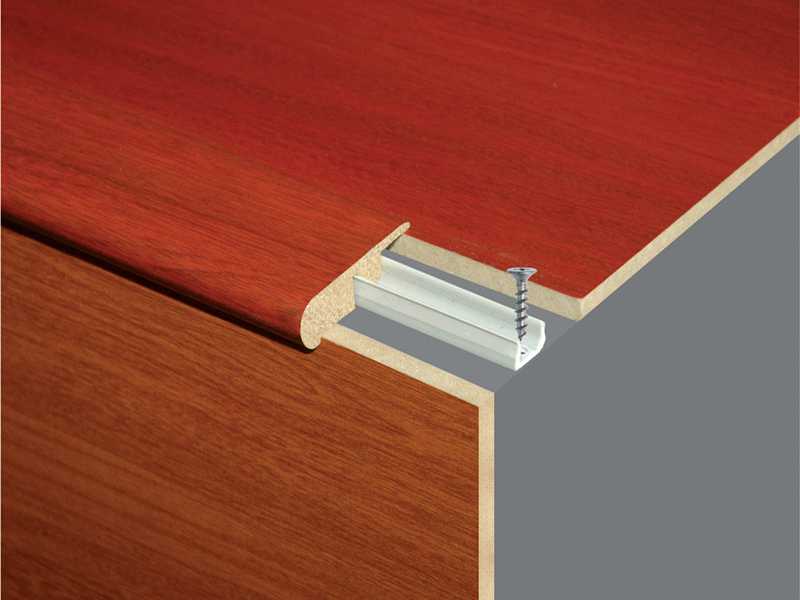 Stair nose molding